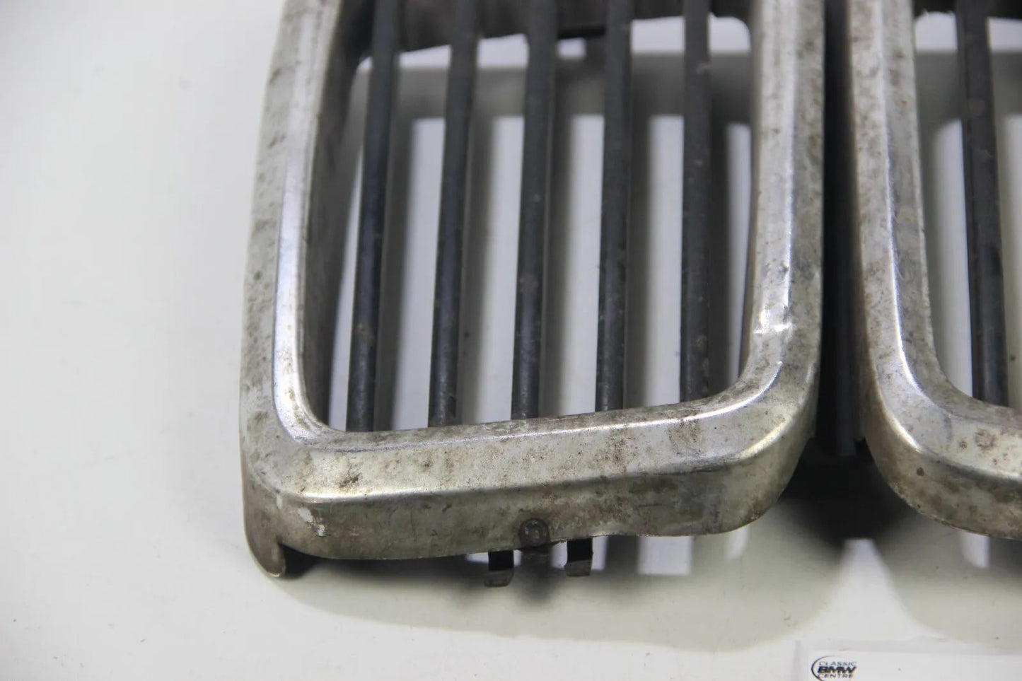 BMW E28 518-535 M5 M535i Niere Chrom Ziergitter Mitte Kidney 51131873253