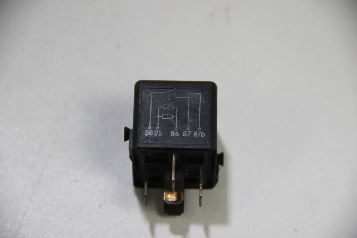 Original BMW E30 E46 E34 E32 E31 Relais Doppelschliesser schwarz  61361388364