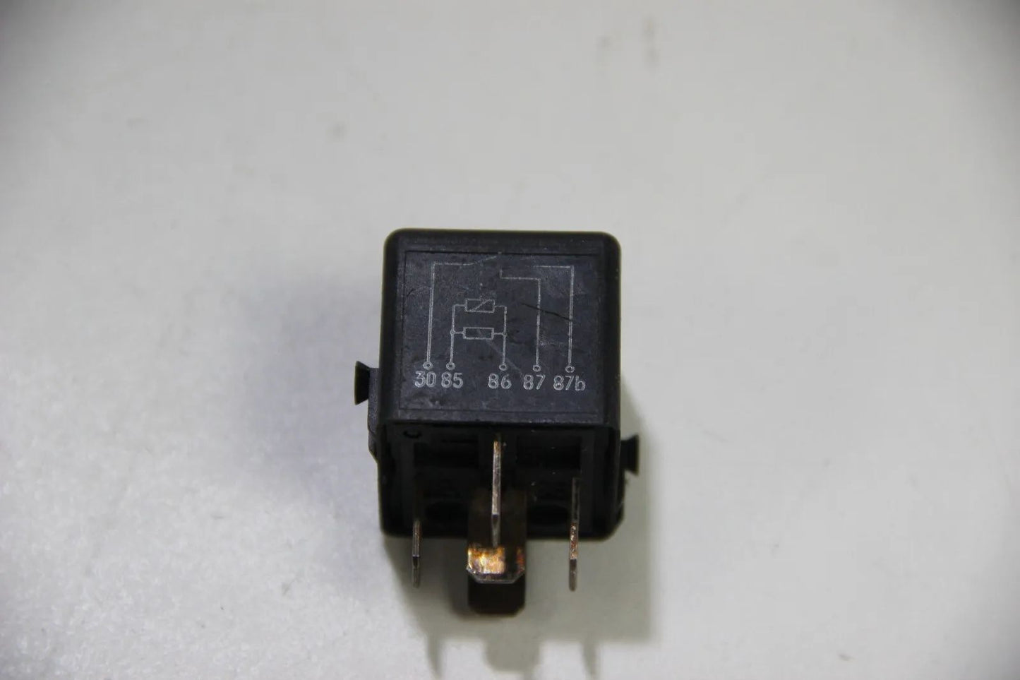 Original BMW E30 E46 E34 E32 E31 Relais Doppelschliesser schwarz  61361388364