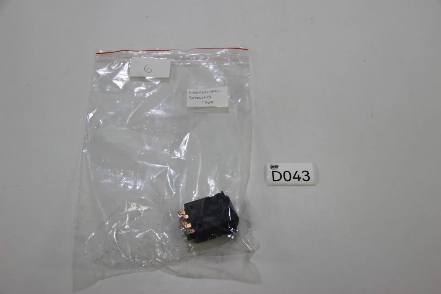 Original BMW E28 Schalter Warnblinker/ Gefahrenhinweis Schalter 61311372893