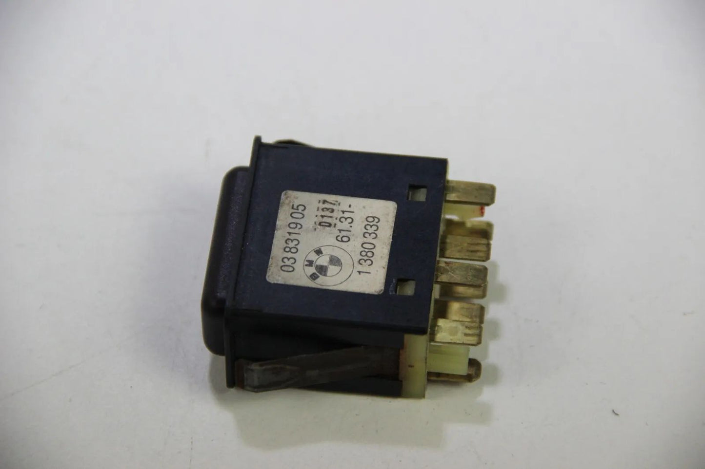 Original BMW E28 E30 Warnblinkleuchte Schalter / Gefahrenhinweis 1380339
