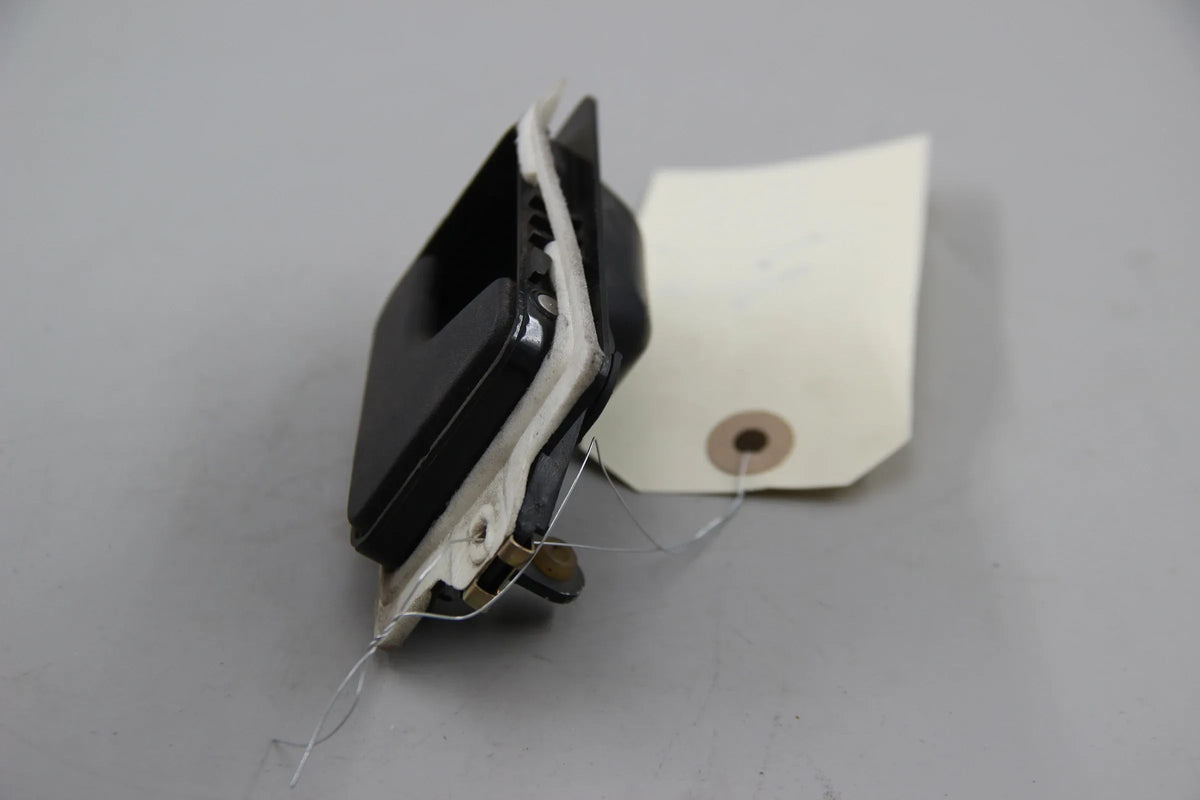 Original BMW E30 316-325i M3 E28 E24 Türöffner inne rechts 51211926306