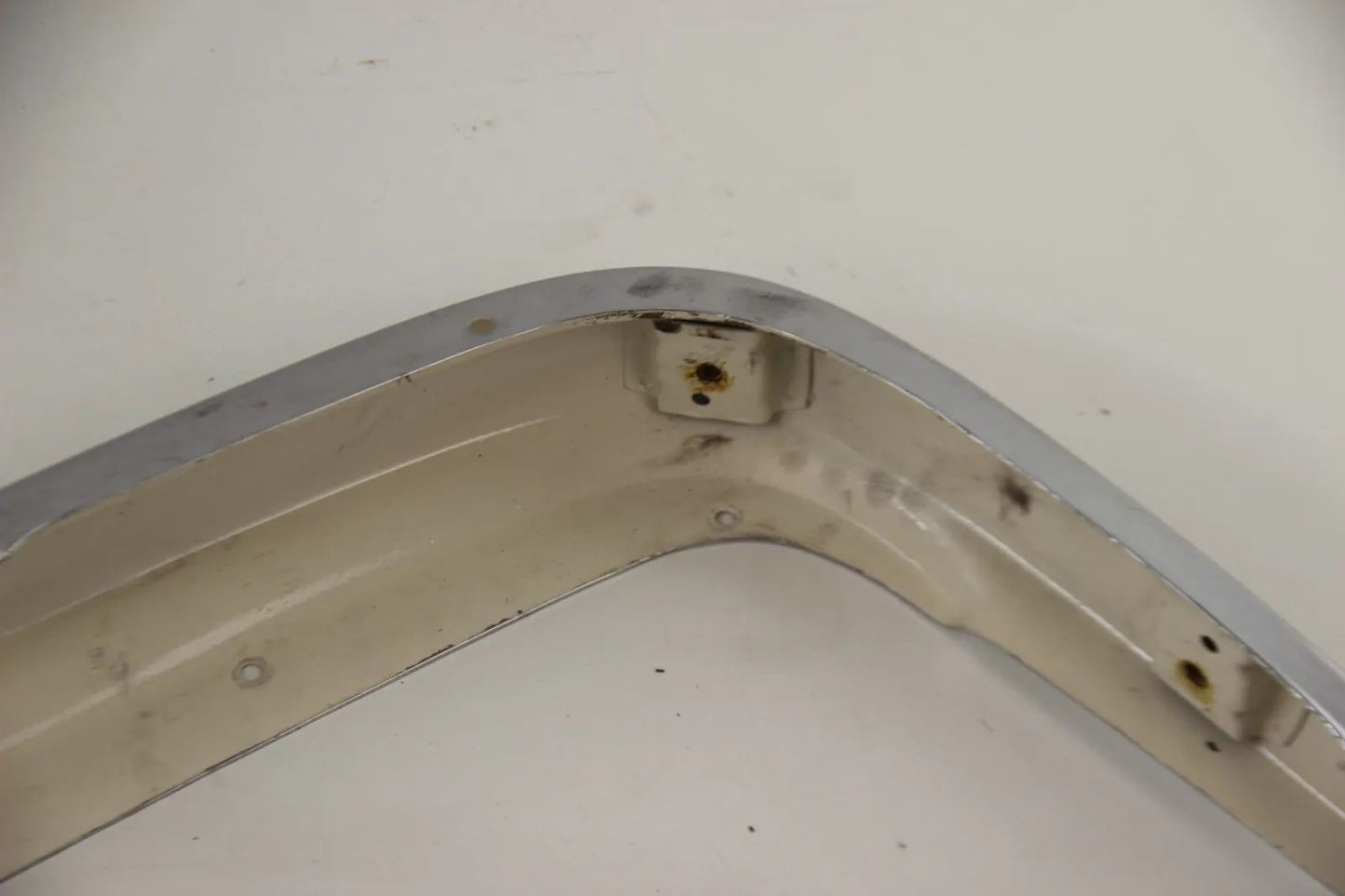 Original Mercedes W108 W109 S-Klasse Stoßstangenecke Hinten Rechts Chrom