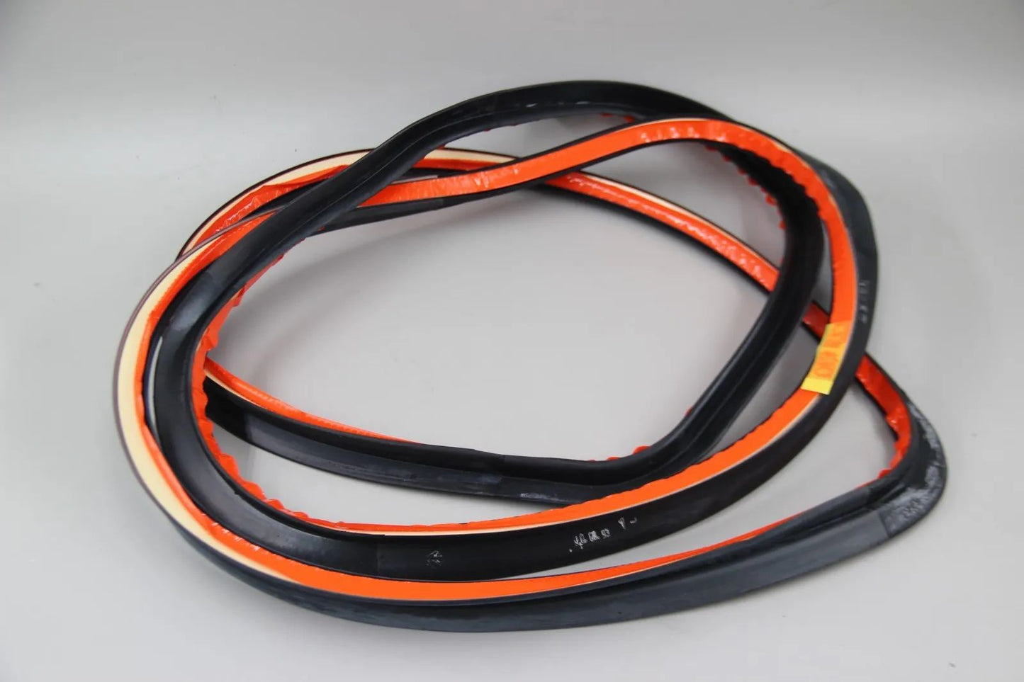 Original BMW E34 Limo Türdichtung Dichtung Tür hinten links 51229061485