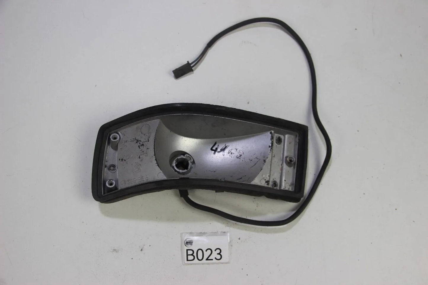 Original BMW E28 5er Blinker ohne Scheibe/Plastik  Gehäuse rechts 1366566