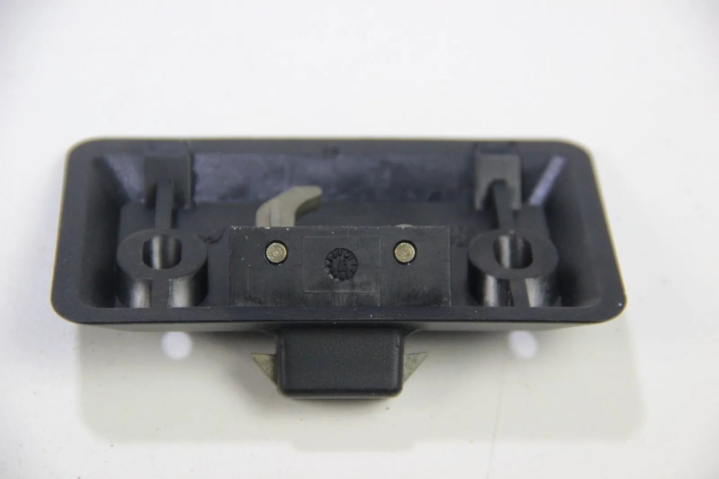 NEU BMW Original E46 E90 E91 E39 Verschluss Handschuhkasten Oberteil 51168163017
