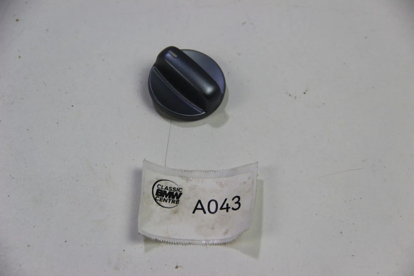 NEU BMW Original Z3 Knopf Silber 1.9-3.0 M Coupe M3.2 64118380216 Button