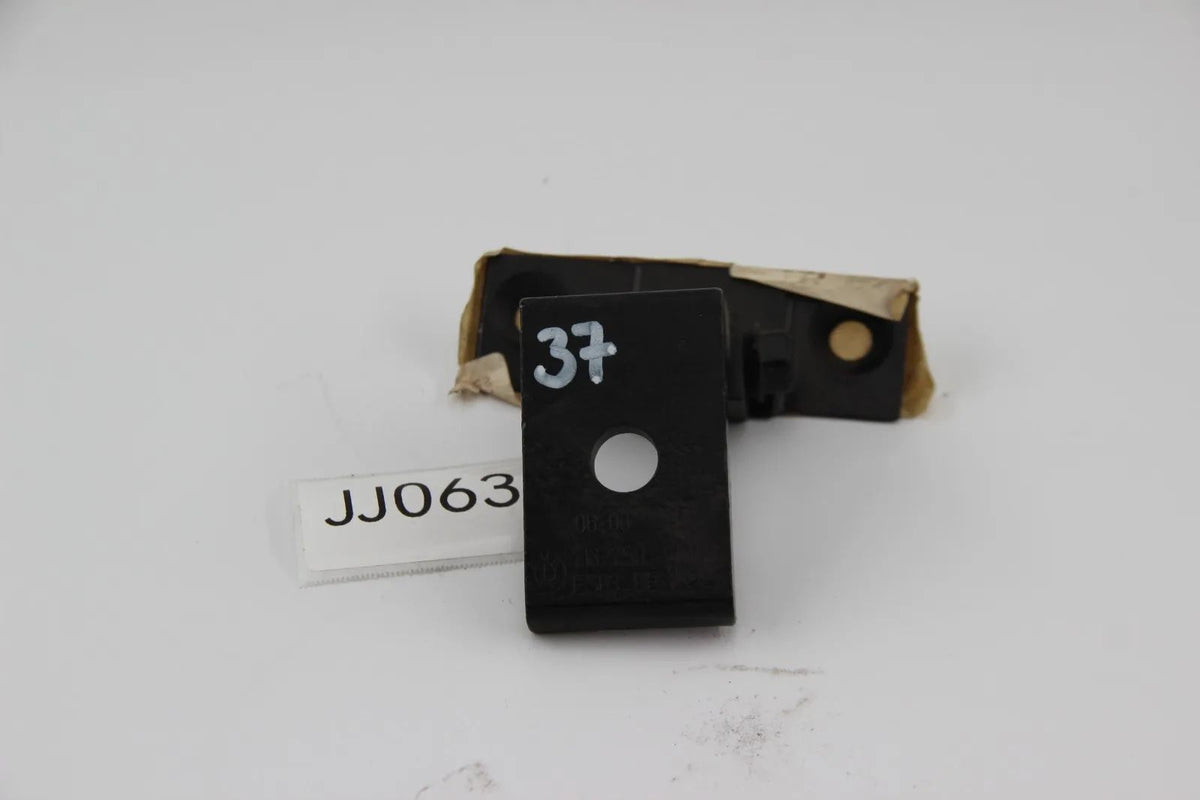 Original BMW X5 E53  Türscharnier vorn unten links  41517132759