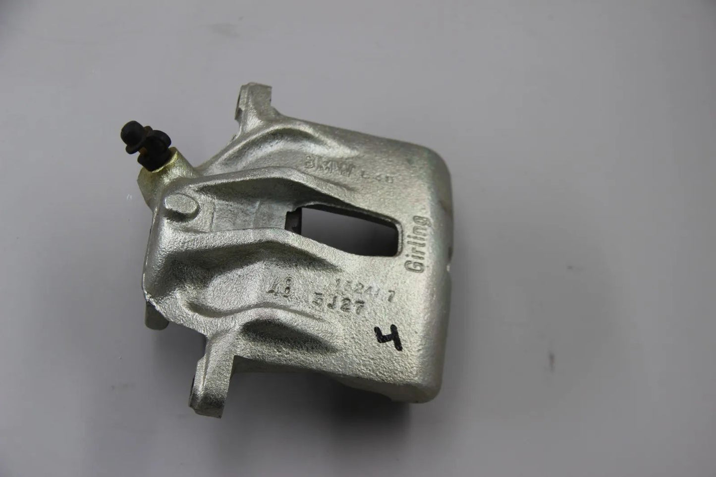 Original BMW E30 316i 318i M10 M40 Bremssattelgehäuse rechts 34111154378