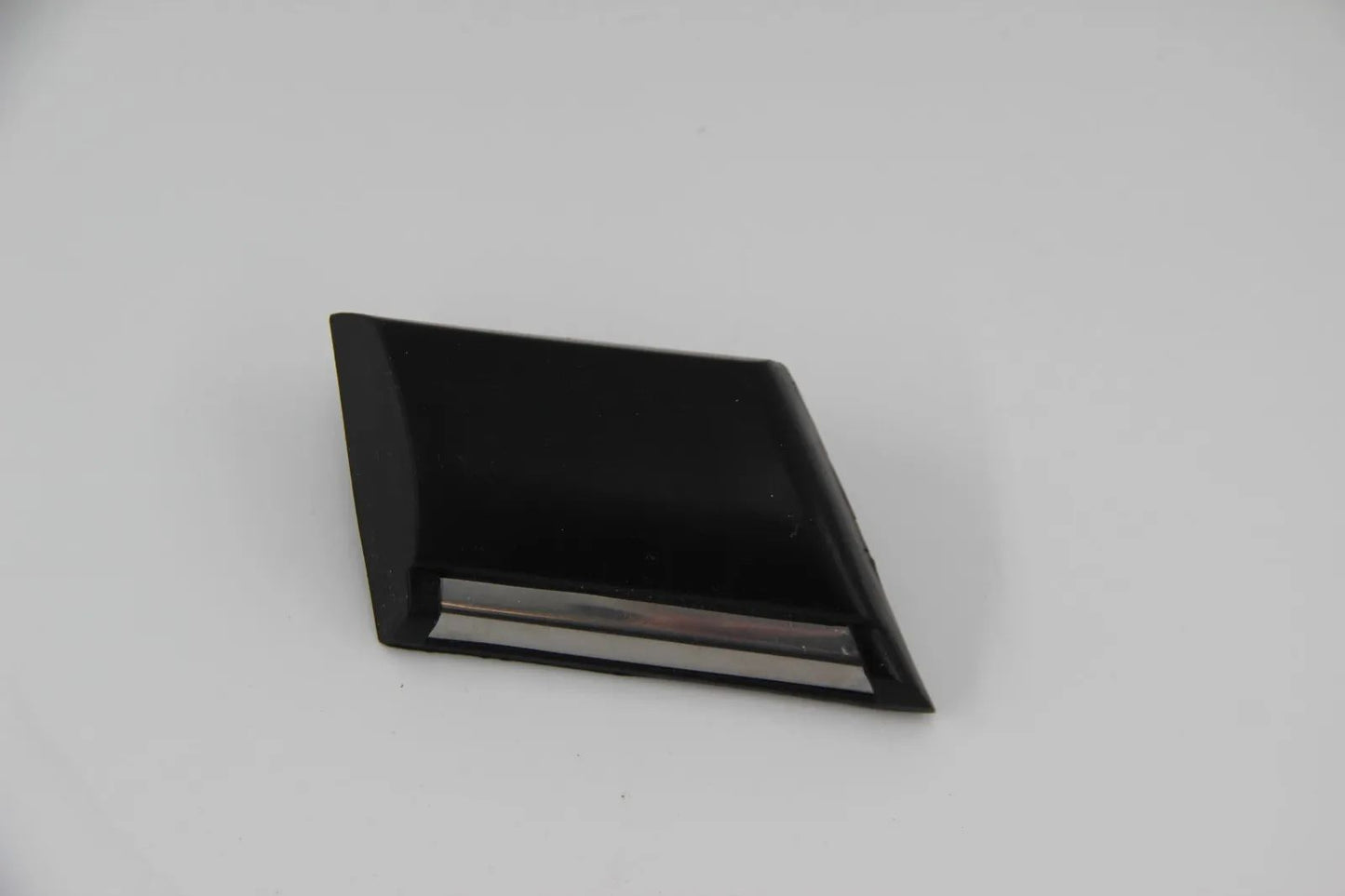 BMW E23 7er 728-745i Stossleiste Seitenwand hinten rechts Trim Cover 51131848308
