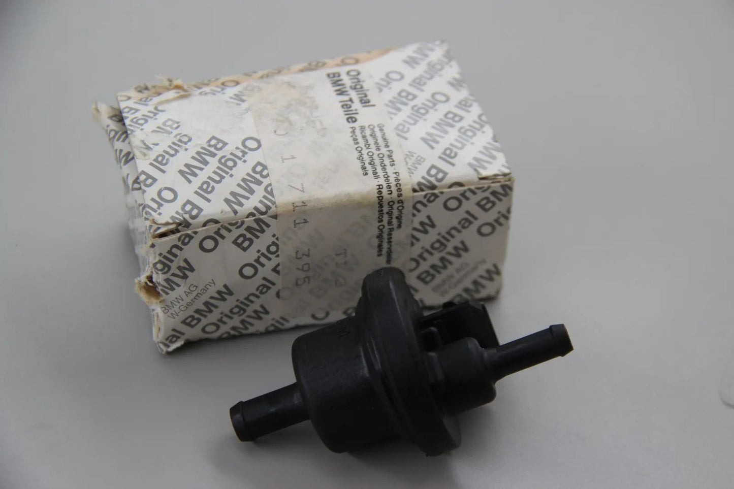 Original BMW E30 M3 E28 E34 E24 E32   Tankentlüftungsventil Bosch 13901711395