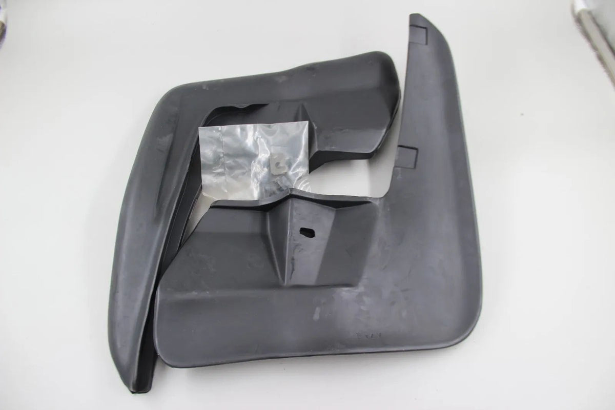 Original BMW E34 Limo/Touring Satz Schmutzfänger vorn NOS 72608102996