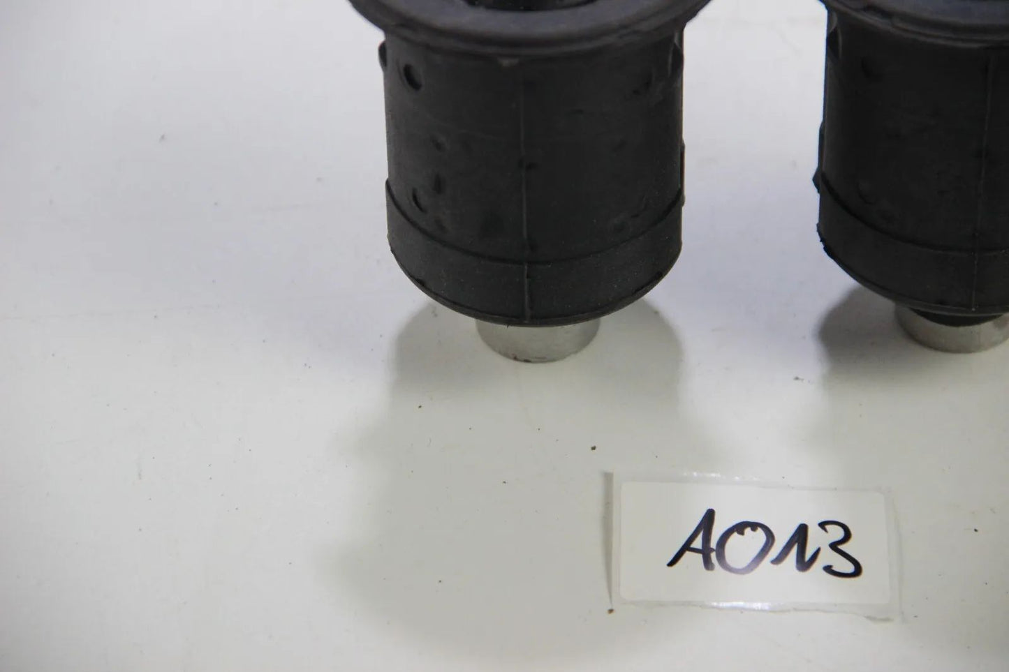 Original BMW E30 316i-325i M3 Gummilager Tonnenlager Links Rechts  33311130537