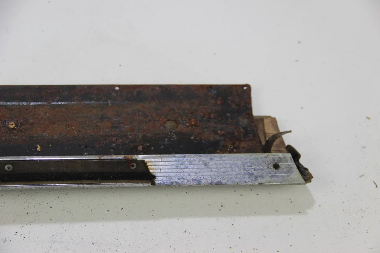 BMW E9 2.5 2.8 3.0 CSI CSL  Verkleidung Fensterschachtleiste hinten links Holz