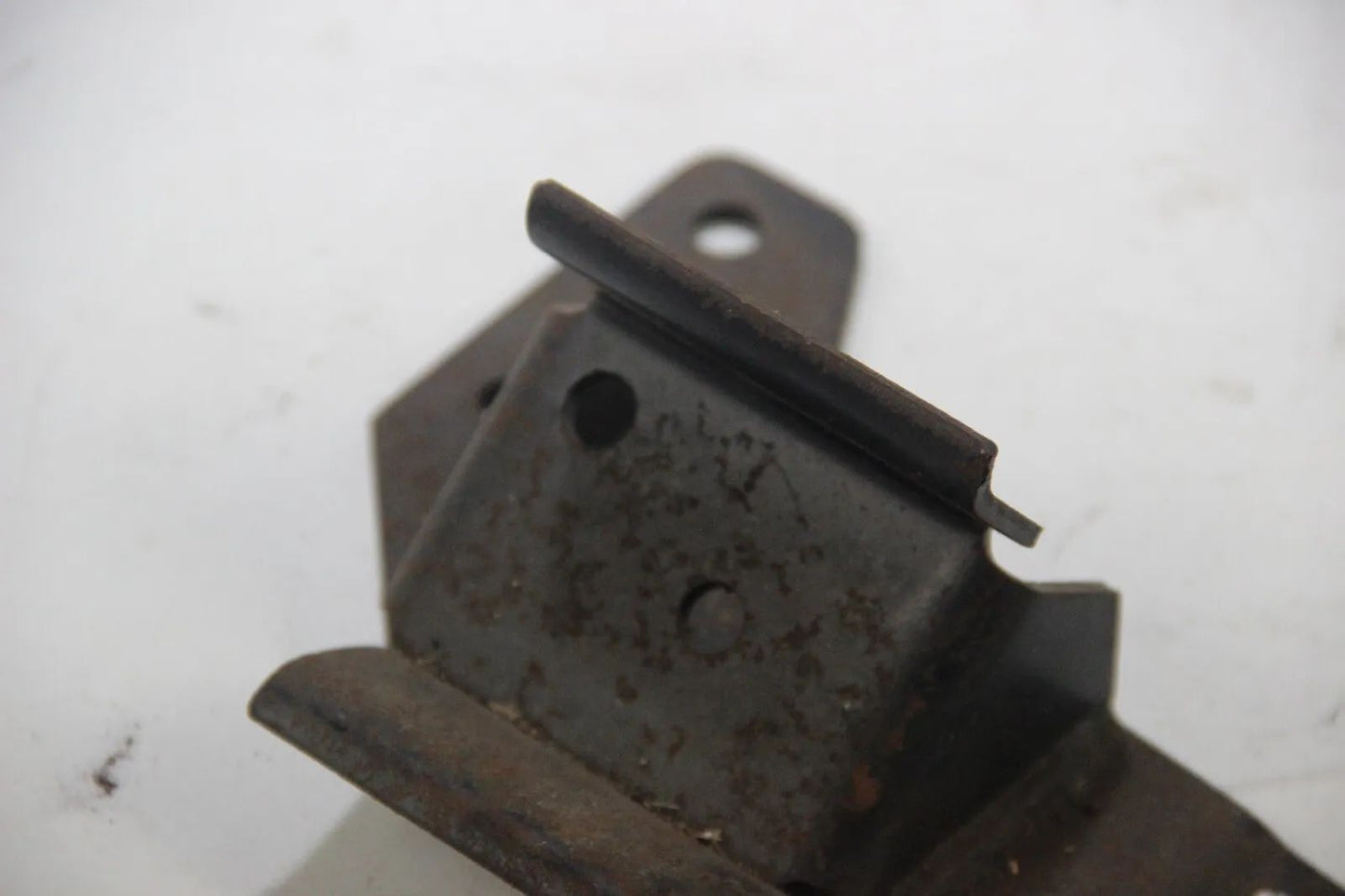 Original BMW 1502-2002 ti tii Motorhalter Haltebügel Tragbügel NOS 11811103865