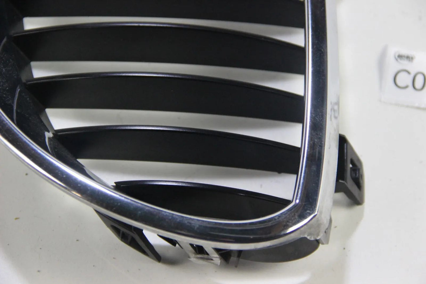 Original BMW E60 E61 5er Ziergitter rechts Niere Chrom NOS 51137065702