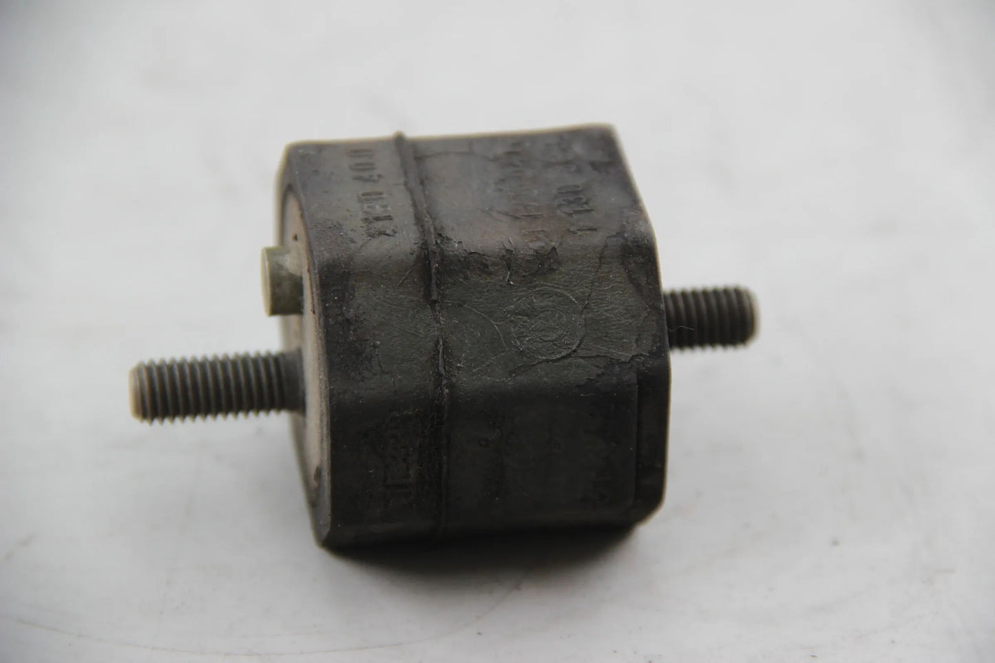 Original BMW E28 518i 520i 525i 528i 533i 535i E24 628CSi Gummilager 23711130400