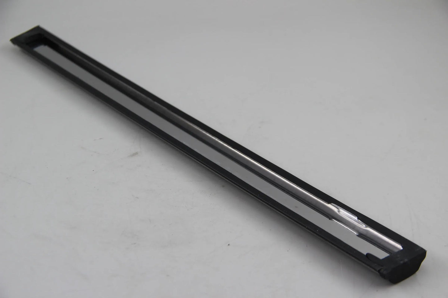 Original BMW E10 1502 2000 2002 Stossleiste Seitenwand hinten links 51131814689