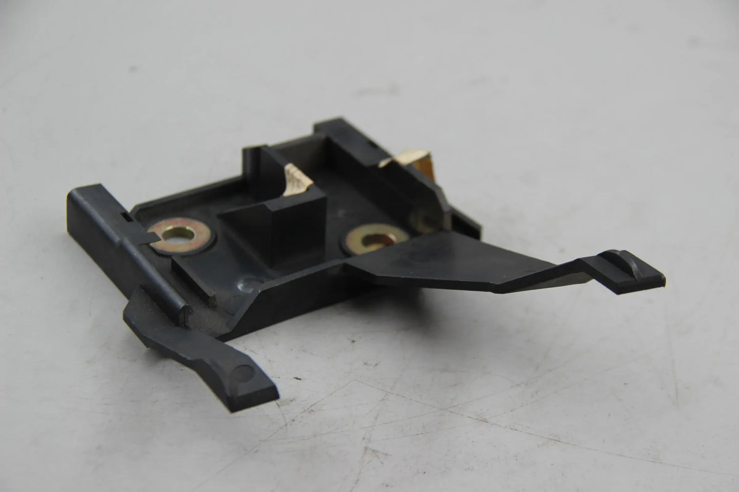 Original BMW E30 316i 318i 320i 325i 325ix Halter hinten rechts 51128106570