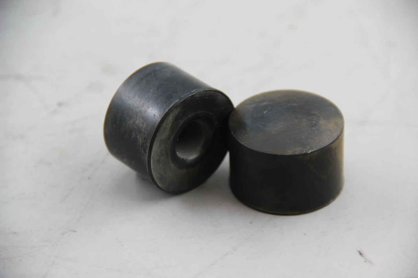 Original BMW E30 E36 E46 E28 E34 E31 E83 E85 E86 Z1 2x Gummipuffer 17111178412