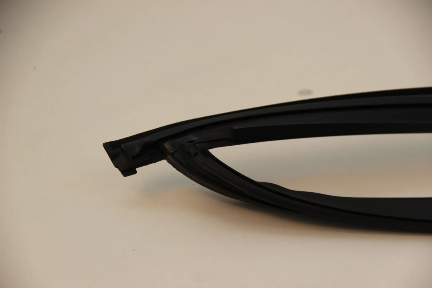 Original BMW E46 316i-330i Limousine Fensterführung Tür vorne links 51338266123