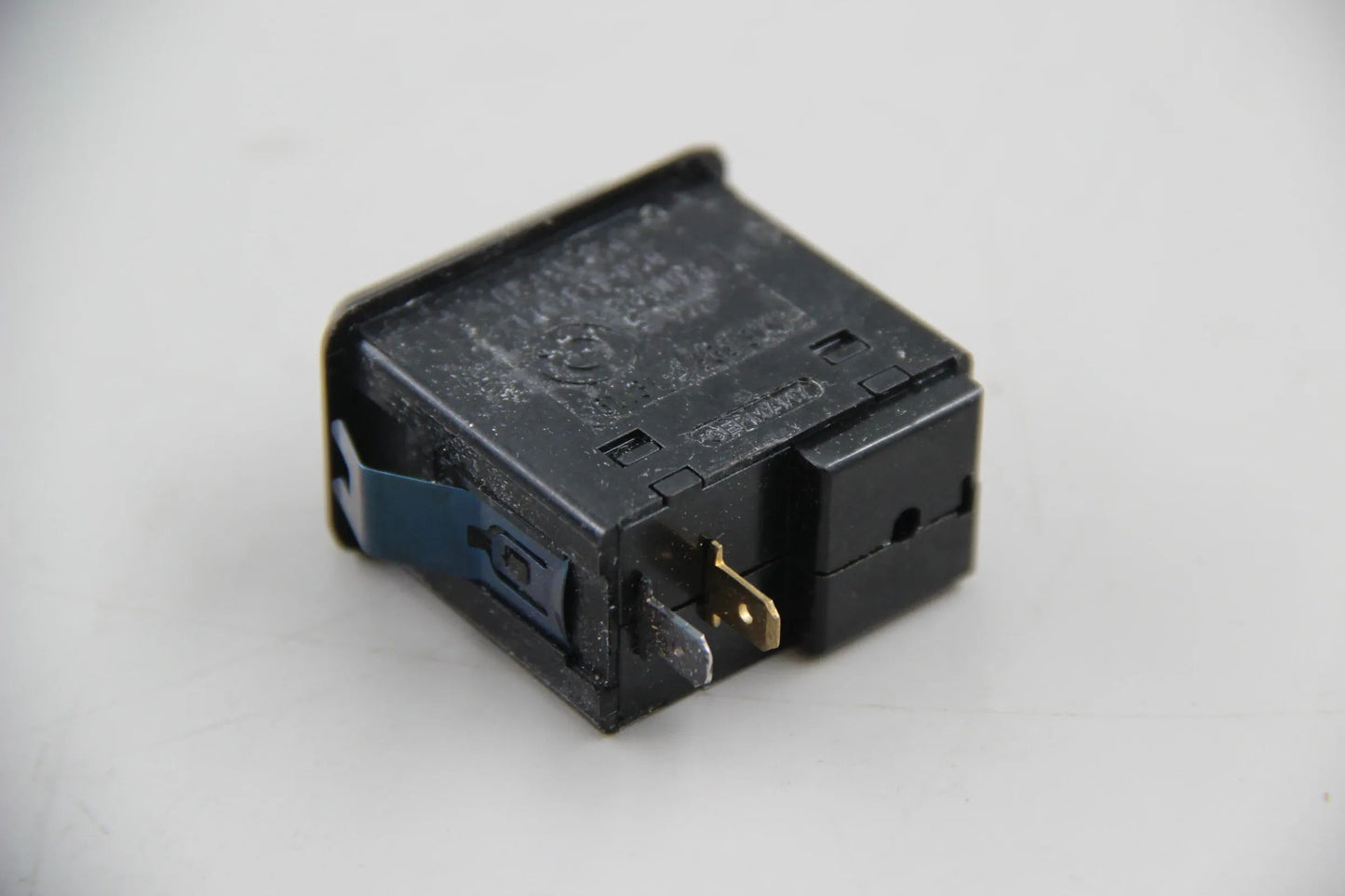 Original BMW E30 316i-325i M3 E28 E24 E23 Z1 Sicherungsautomat 61311369375