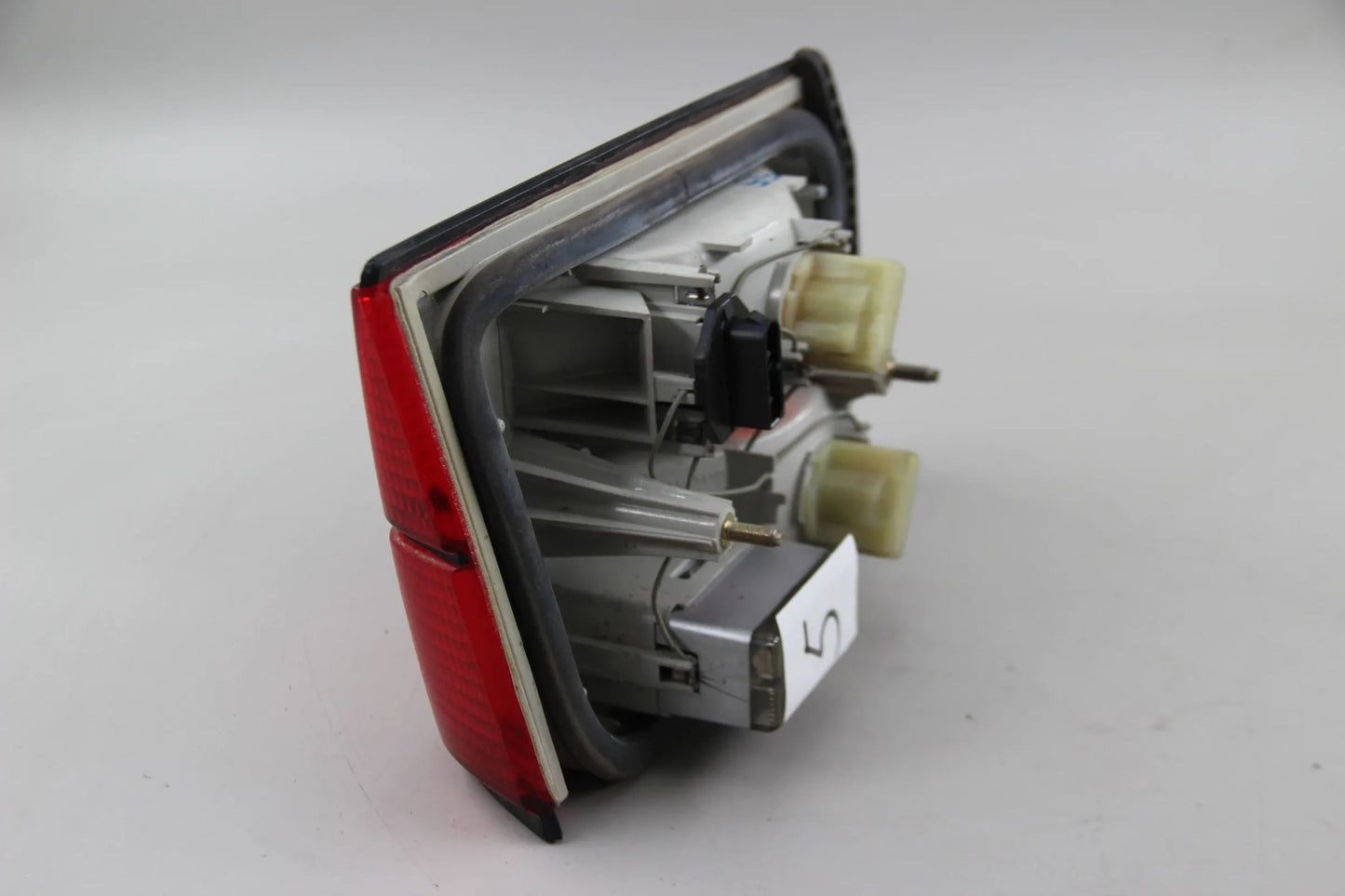Original BMW E34 5er Heckleuchte Heckklappe rechts 63211384012