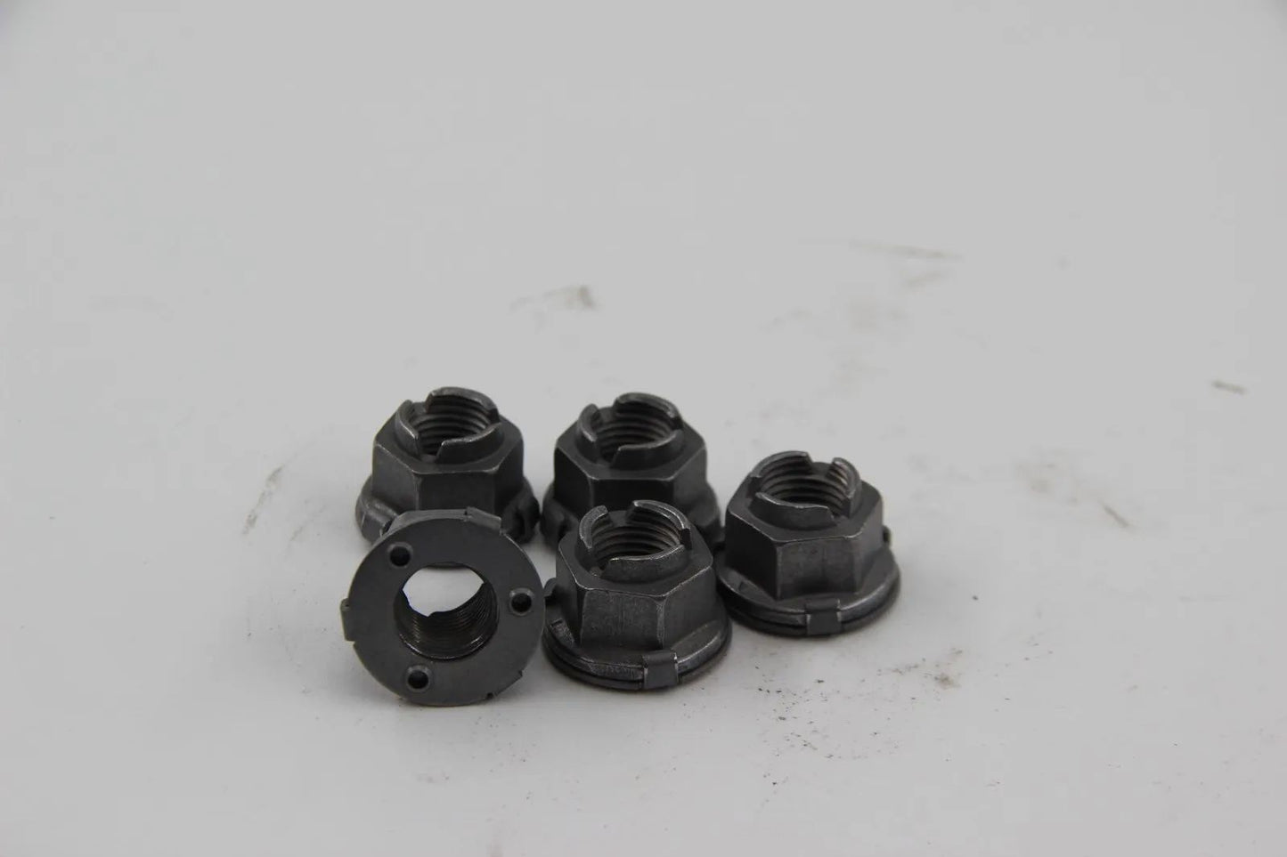 Original BMW E90 E92 E93 F22 F23 Kombimutter M14X1,5-10ZNNIV 5Stk  33306787062