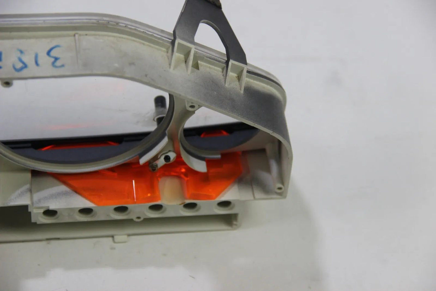 BMW E30 316i 318i Kombiinstrument Tacho Gehäuse für Tachos mit Quartz Uhr