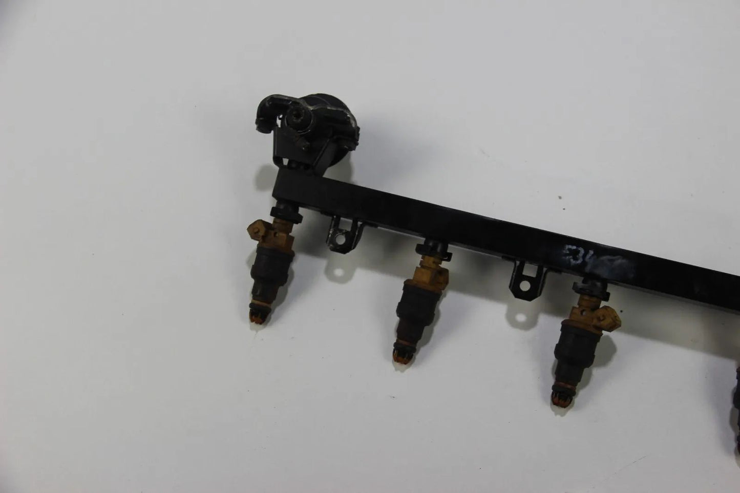 Original BMW E34 535i Einspritzleiste Fuelrail mit Injektoren Benzin 5er