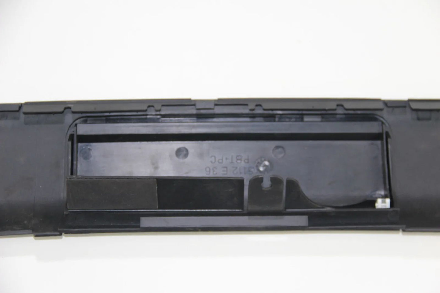 Original BMW E36 Cabrio Coupe Verkleidung Heck Stoßstange Limousine 8119270 Trim