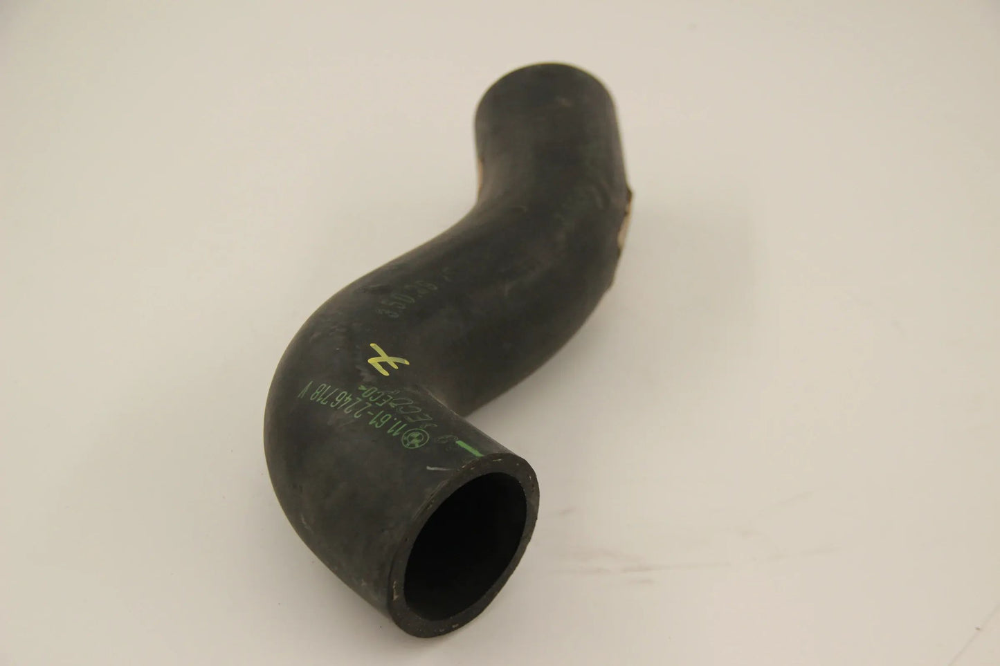 Original BMW E39 525tds   Druckschlauch Ladeluftschlauch Schlauch 11612246718