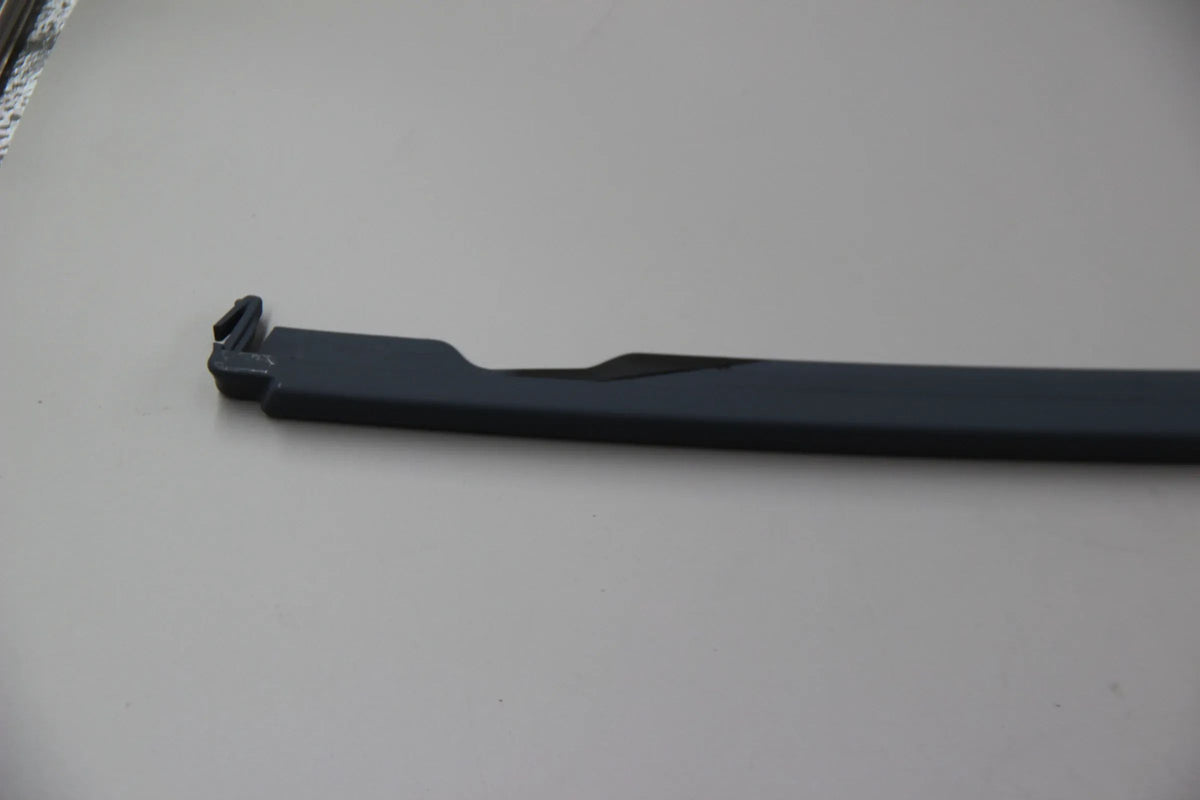Original BMW E39 520i-540i M5 Limousine Blende vorne links grundiert 51138168809