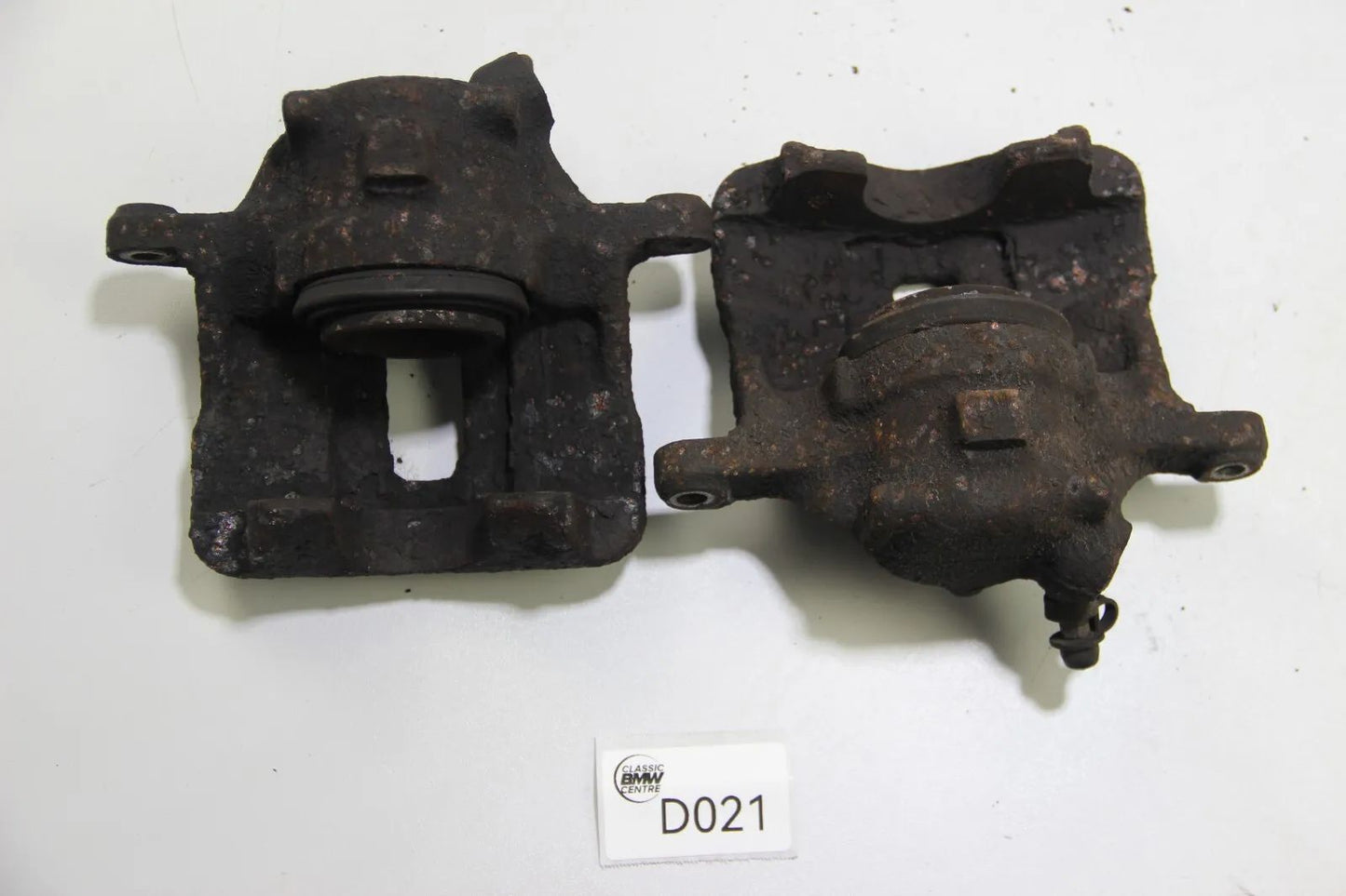 BMW Original E30 316 318 Bremssattel paar links und rechts Vorderachse