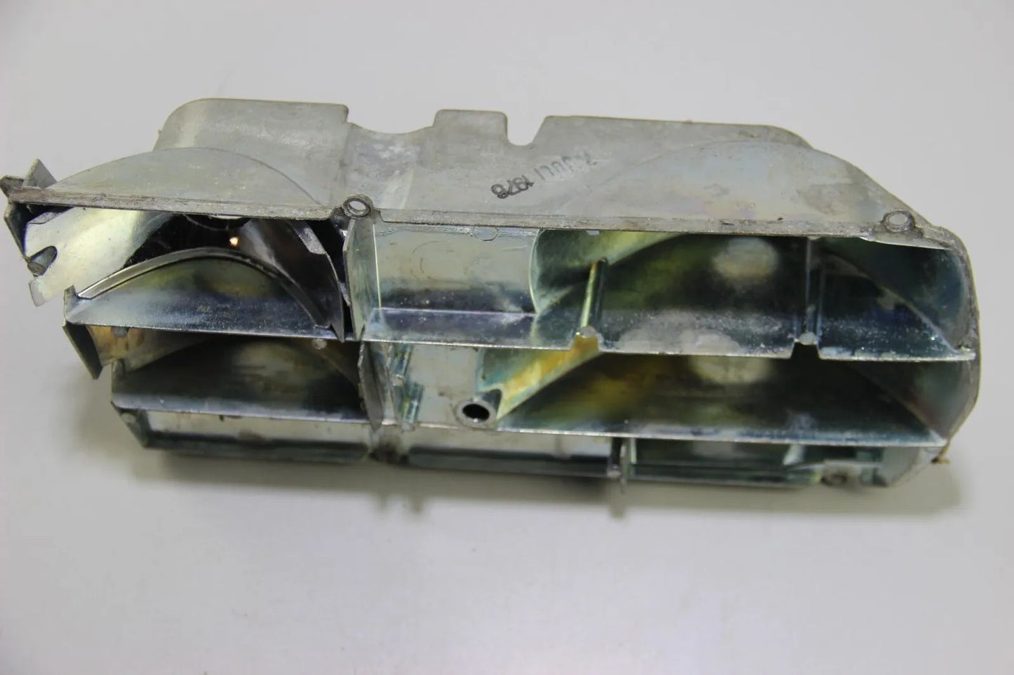 BMW E3 Reflektor Lampenträger Heckleuchte Rücklicht Gehäuse paar 63211355108 /07