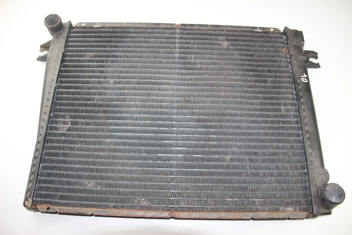BMW E28 E24 Kühler Wasserkühler water radiator 152380 .0 OEM