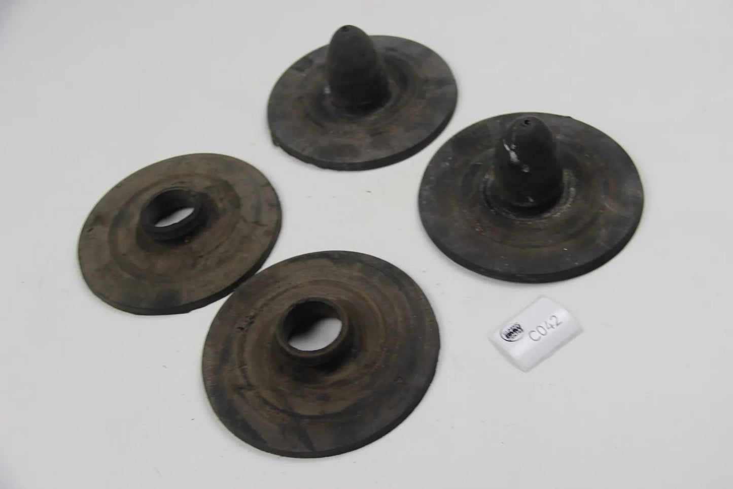 Original BMW E30 Gummipuffer Federnsitz hinten links rechts 1127218 1128610 3er