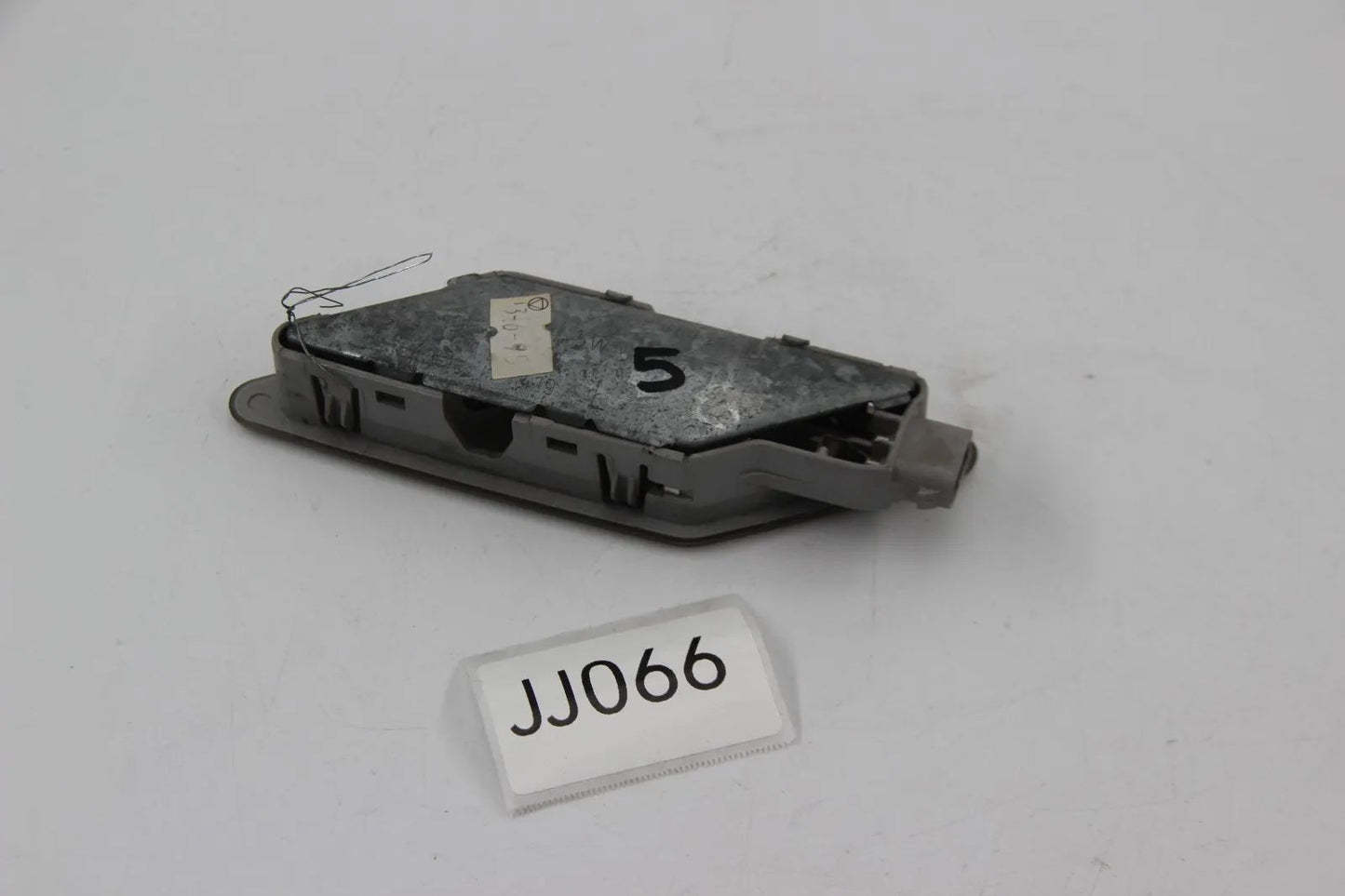 Original BMW E31 850Ci M70 850CSi S70 Innenleuchte hinten links PERL 63311387037