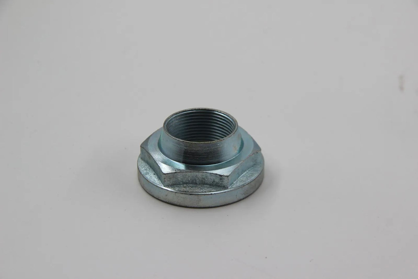 Original BMW M3 Gr.A E30 S14 E30 M3 E24 M6  Bundmutter Radlagerung 31211128336