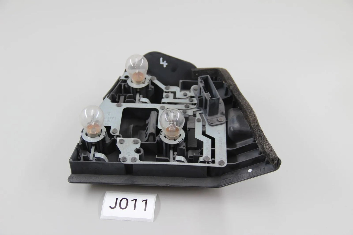 Original BMW E46 3er Lampenträger links + Abdeckung/Halterung  63218364925