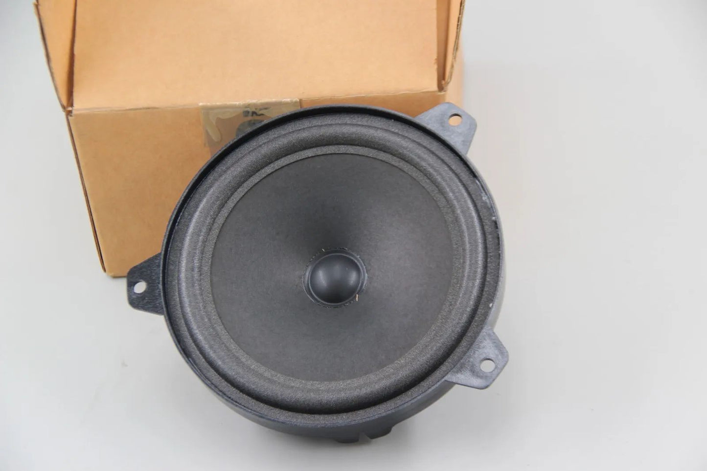 Original BMW E46 Breitbandlautsprecher Stereo System Soundsystem  65138368233