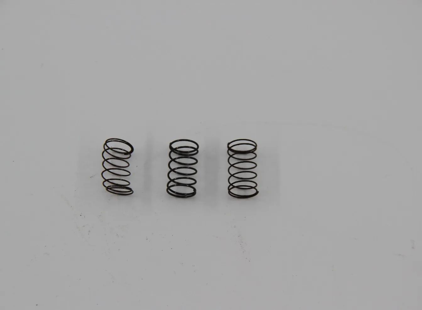 Original BMW E10 NK 4-Zyl E21 E12 M10  Druckfeder 3Stk NOS 13111252679