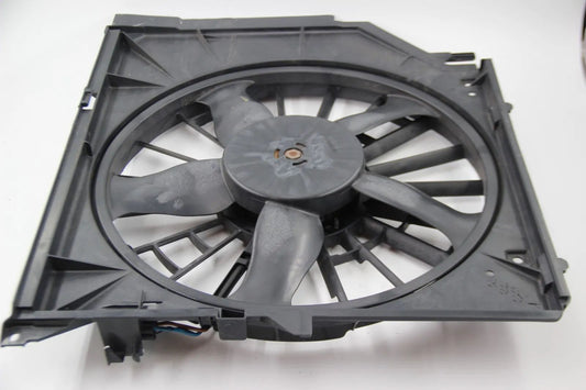 Original BMW E46 Kühlerlüfter Motor mit Kühlerlüfterrahmen 390W NOS 17117516813