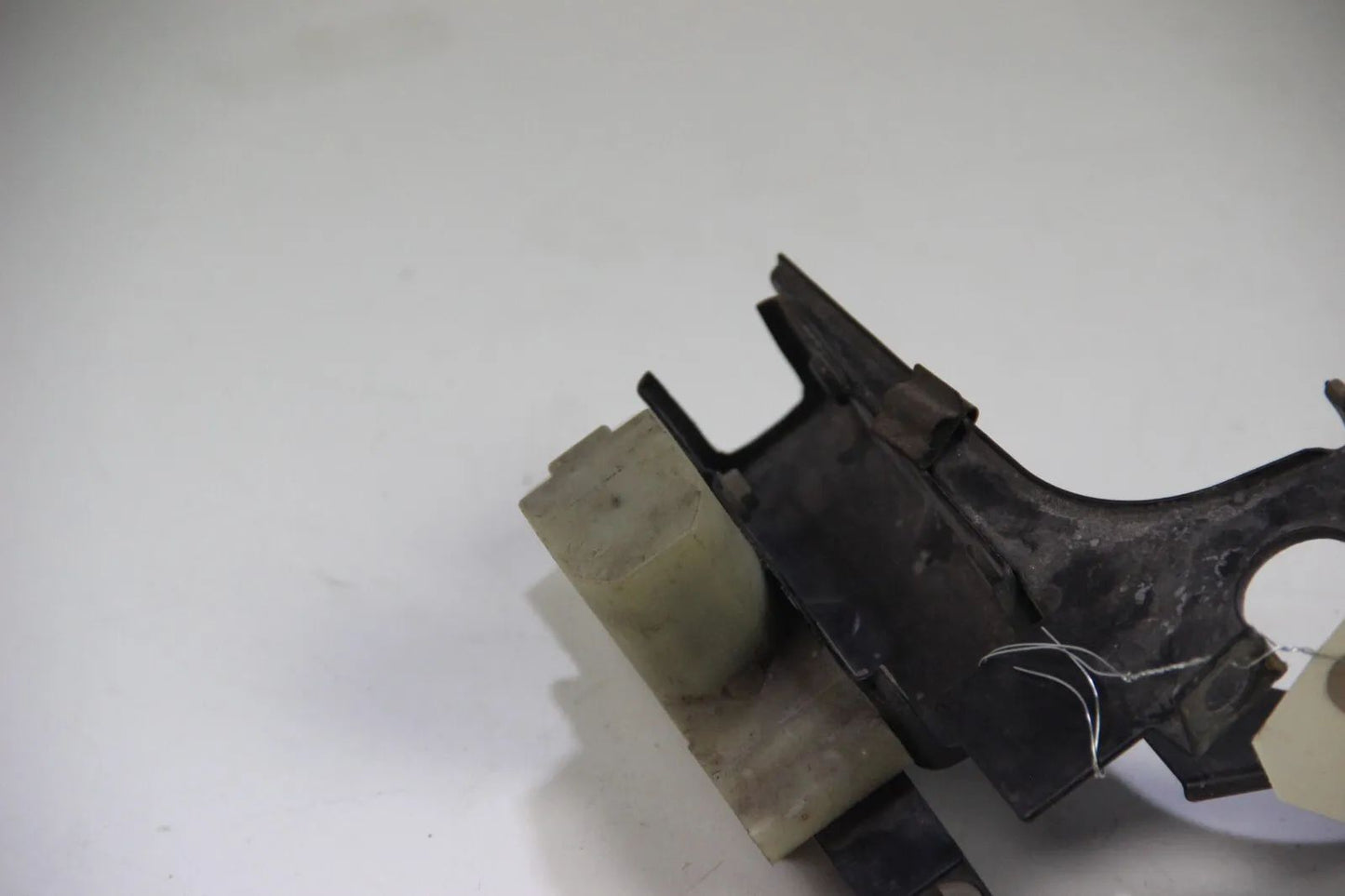 Original BMW E30 M3 ZV Tankklappe Halterung 1372572 Abdeckung Verriegelung Nur M