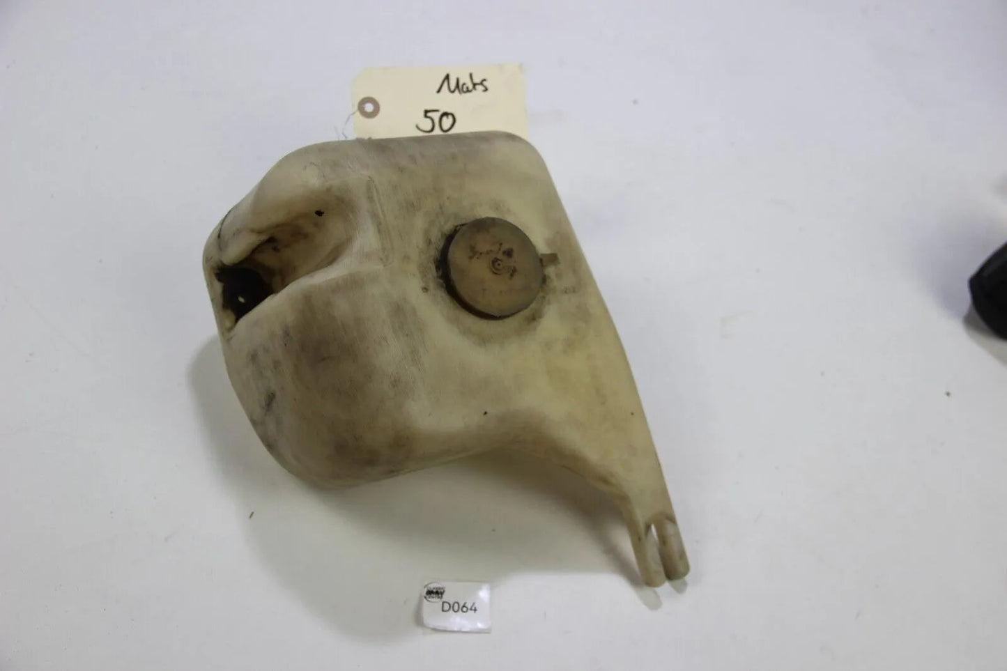 Original BMW E30 Wischwasser Behälter mit Check Control 1370788 316i-325i M3