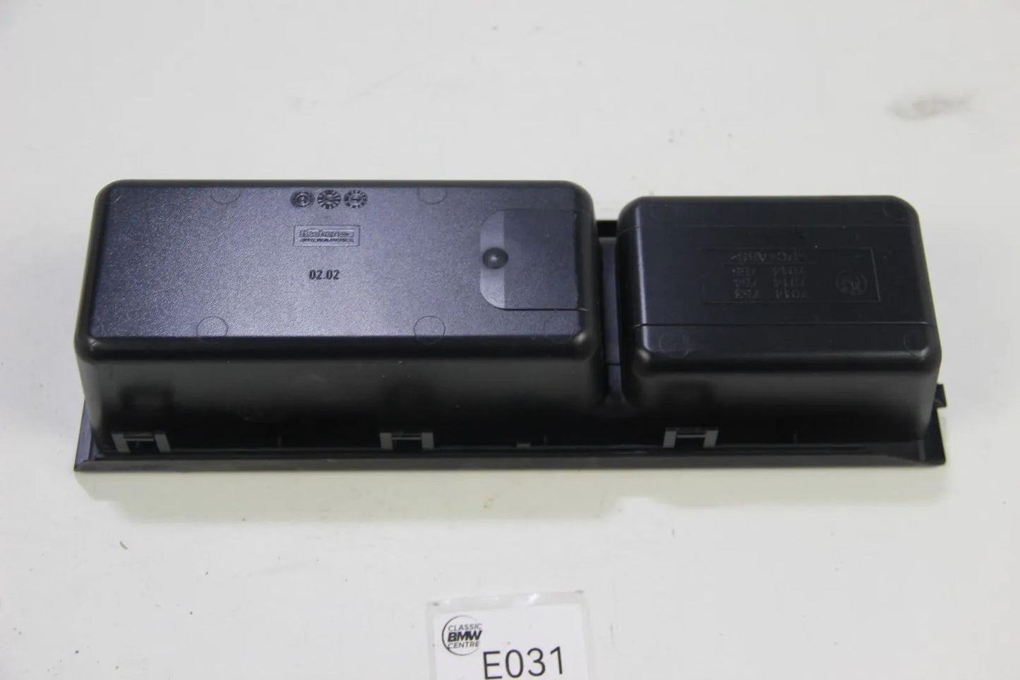 NEU Original BMW E36 Nachrüstsatz Getränkehalter Münzbox NOS 51169415186