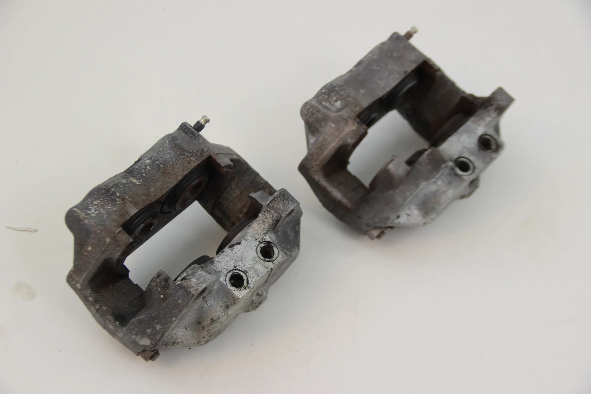 Original BMW E10 2002tii 2002ti Bremssattel Bremsscheibe Radnabe Ankerblech Satz