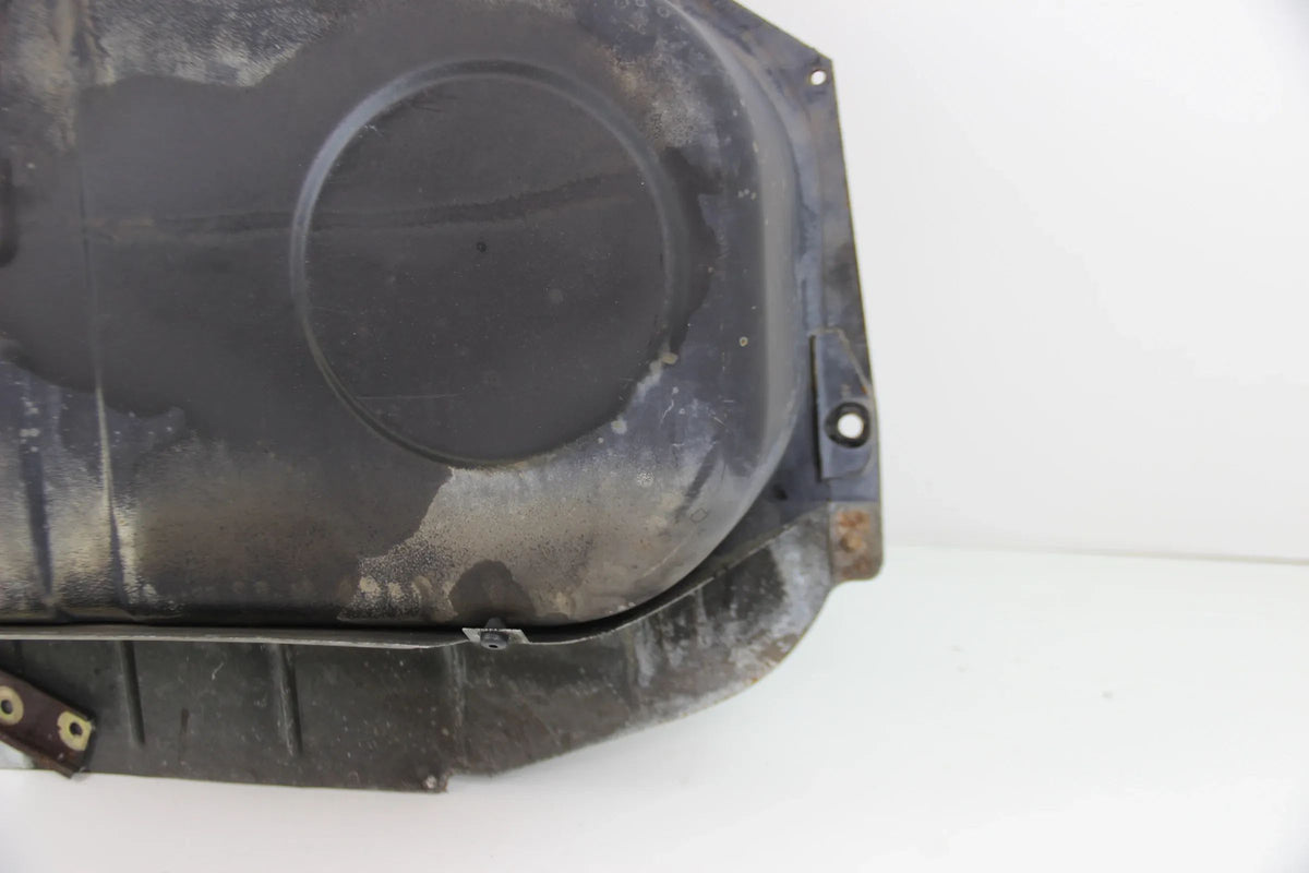 Original BMW E24 83´ - 89 635CSi Tank Muss neu beschichtet werden