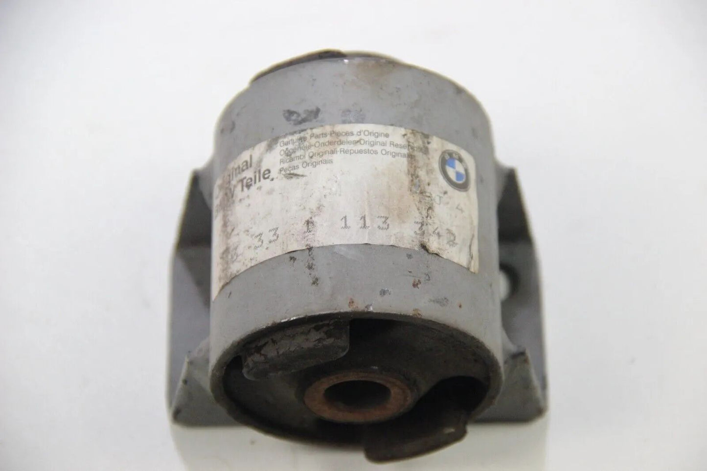 Original BMW  E10 1502-2002 tii Gummilager links Tonnenlager turbo 33331113342
