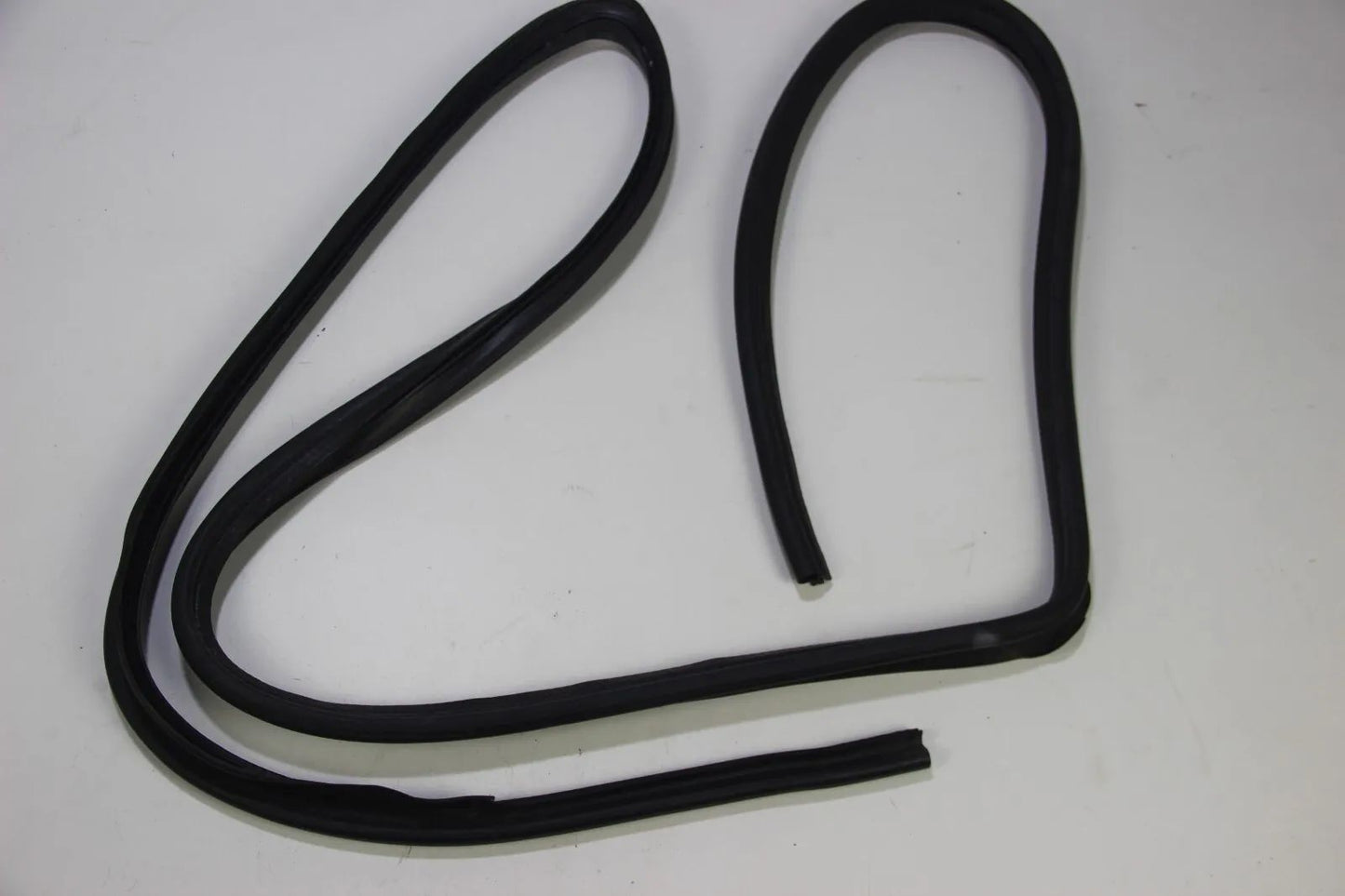 Original BMW E32 728i-750i Dichtung Heckklappe Trunk Lid Seal Gasket 51711908443
